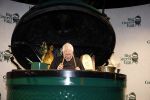 Amsterdam 10 december 2022
VIP dag Masters expo in de RAI. Cesar Zuiderwijk drumt ineen grote Green egg