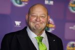 Amsterdam 17 december 2022
Premiere het feest van tante Ria in Pathe Noord .
Cast bestaat oa uit Najib Amhali Tooske Ragas Edo Brunner Edsilia Rombley Jack v gelder Pim Muda Thimo v Haaren  Ridder v Kooten Esther Mbire en Piet Tomassen. Edo Brunner kwam met zijn vrouw en kinderen