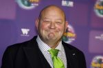 Amsterdam 17 december 2022
Premiere het feest van tante Ria in Pathe Noord .
Cast bestaat oa uit Najib Amhali Tooske Ragas Edo Brunner Edsilia Rombley Jack v gelder Pim Muda Thimo v Haaren  Ridder v Kooten Esther Mbire en Piet Tomassen. Edo Brunner kwam met zijn vrouw en kinderen