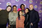 Amsterdam 17 december 2022
Premiere het feest van tante Ria in Pathe Noord .
Cast bestaat oa uit Najib Amhali Tooske Ragas Edo Brunner Edsilia Rombley Jack v gelder Pim Muda Thimo v Haaren  Ridder v Kooten Esther Mbire en Piet Tomassen. Edsilia Rombley kwam met haar man Tjeerd Oosterhuyis , hun kinderen en moeder en schoonmoeder