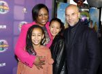 Amsterdam 17 december 2022
Premiere het feest van tante Ria in Pathe Noord .
Cast bestaat oa uit Najib Amhali Tooske Ragas Edo Brunner Edsilia Rombley Jack v gelder Pim Muda Thimo v Haaren  Ridder v Kooten Esther Mbire en Piet Tomassen. Edsilia Rombley kwam met haar man Tjeerd Oosterhuyis , hun kinderen en moeder en schoonmoeder