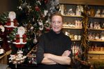 Noordwijk 9 december 2022
Presentatie nieuwe scheurkalendar van de familie Meiland. Aanwezig Martien Meiland Erica Meiland en Montana Meiland . Ook aanwezig Jan Dijkgraaf en Timon Moll ( regisseur van de Meilandjes). Presentatie is in de woonwinkel van Montana.