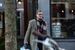 Amsterdam 15december 2022
Huub v d Lubbe doet boodschappen