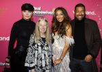 Amsterdam 22 november 2022
Presentatie Real Housewifes of Amsterdam in Hotel Krasnapolsky  van Videoland. Maria Tailor met haar moeder en broer Stanley met zijn vriendin Kim Feenstra