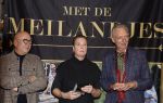 Noordwijk 9 december 2022
Presentatie nieuwe scheurkalendar van de familie Meiland. Aanwezig Martien Meiland Erica Meiland en Montana Meiland . Ook aanwezig Jan Dijkgraaf en Timon Moll ( regisseur van de Meilandjes). Presentatie is in de woonwinkel van Montana.