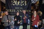 Noordwijk 9 december 2022
Presentatie nieuwe scheurkalendar van de familie Meiland. Aanwezig Martien Meiland Erica Meiland en Montana Meiland . Ook aanwezig Jan Dijkgraaf en Timon Moll ( regisseur van de Meilandjes). Presentatie is in de woonwinkel van Montana.
