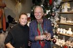 Noordwijk 9 december 2022
Presentatie nieuwe scheurkalendar van de familie Meiland. Aanwezig Martien Meiland Erica Meiland en Montana Meiland . Ook aanwezig Jan Dijkgraaf en Timon Moll ( regisseur van de Meilandjes). Presentatie is in de woonwinkel van Montana.