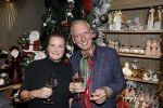Noordwijk 9 december 2022
Presentatie nieuwe scheurkalendar van de familie Meiland. Aanwezig Martien Meiland Erica Meiland en Montana Meiland . Ook aanwezig Jan Dijkgraaf en Timon Moll ( regisseur van de Meilandjes). Presentatie is in de woonwinkel van Montana.