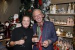 Noordwijk 9 december 2022
Presentatie nieuwe scheurkalendar van de familie Meiland. Aanwezig Martien Meiland Erica Meiland en Montana Meiland . Ook aanwezig Jan Dijkgraaf en Timon Moll ( regisseur van de Meilandjes). Presentatie is in de woonwinkel van Montana.