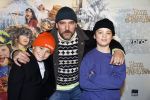 Amsterdam 11 december 2022
Premiere Hotel Sinestra in Pathe Noord .
Matteo van der Grijn met zijn zoon Jack