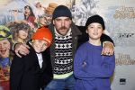 Amsterdam 11 december 2022
Premiere Hotel Sinestra in Pathe Noord .
Matteo van der Grijn met zijn zoon Jack