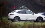 Eefde 3 december 2022
Martha Riemsma de vriendin van Matthijs v Nieuwkerk doet boodschappen bij de Albert Heijn. Daarn rijdt ze naar het huis van Matthijs waar Matthijs helpt met de boodschappen uit de Porsche Macan halen .