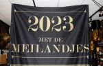 Noordwijk 9 december 2022
Presentatie nieuwe scheurkalendar van de familie Meiland. Aanwezig Martien Meiland Erica Meiland en Montana Meiland . Ook aanwezig Jan Dijkgraaf en Timon Moll ( regisseur van de Meilandjes). Presentatie is in de woonwinkel van Montana.