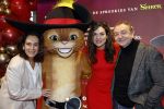 Amsterdam 10 december 2022
Premiere de gelaarsde kat in Pathe Arena .
Monic Hendrickx Anna Drijver en Jon v Eerd