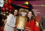 Amsterdam 10 december 2022
Premiere de gelaarsde kat in Pathe Arena .
Monic Hendrickx Anna Drijver en Jon v Eerd