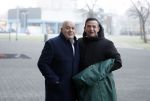 Amsterdam 17 december 2022
Premiere het feest van tante Ria in Pathe Noord .
Cast bestaat oa uit Najib Amhali Tooske Ragas Edo Brunner Edsilia Rombley Jack v gelder Pim Muda Thimo v Haaren  Ridder v Kooten Esther Mbire en Piet Tomassen. najib Amhali en Jack v gelder
