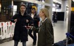 Schiphol 19 december 2022
Noa Vahle arriveert op schiphol na de WK Voetbal waar ze verslag deed voor SBS6. Haar vriend Tim de Wild wachhte haar op .