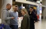 Schiphol 19 december 2022
Noa Vahle arriveert op schiphol na de WK Voetbal waar ze verslag deed voor SBS6. Haar vriend Tim de Wild wachhte haar op .