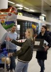 Schiphol 19 december 2022
Noa Vahle arriveert op schiphol na de WK Voetbal waar ze verslag deed voor SBS6. Haar vriend Tim de Wild wachhte haar op .