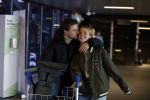 Schiphol 19 december 2022
Noa Vahle arriveert op schiphol na de WK Voetbal waar ze verslag deed voor SBS6. Haar vriend Tim de Wild wachhte haar op .