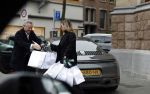 Amsterdam 5 december 2022
Otto Klein koopt kerstpakketten voor zijn personeel