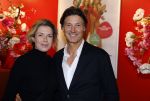 Hoofddorp 21 november 2022
Premiere Girls on fire in schouwburg Hoofddorp.
Rick Engelkes met vriendin Marie Claire Noorlander