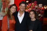 Hoofddorp 21 november 2022
Premiere Girls on fire in schouwburg Hoofddorp.
Rick Engelkes met zijn 2 dochters