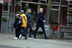 Amsterdam 4 december 2022
Sybrand Niessen en zijn vrouw aan het wandelen door Amsterdam zuid.