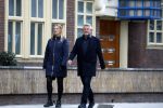 Amsterdam 4 december 2022
Sybrand Niessen en zijn vrouw aan het wandelen door Amsterdam zuid.