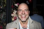 IJsselstin 27 november 2023
Boekpresentatie Glenn Helder . Wesley Sneijder krijgt het eerste exemplaar.
Andy v d Meijde