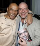IJsselstin 27 november 2023
Boekpresentatie Glenn Helder . Wesley Sneijder krijgt het eerste exemplaar.
Andy v d Meijde