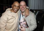 IJsselstin 27 november 2023
Boekpresentatie Glenn Helder . Wesley Sneijder krijgt het eerste exemplaar.
Andy v d Meijde