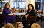 Den Haag 13 november 2023
In aanloop naar de Tweede Kamerverkiezingen organiseren de vrouwenbladen Libelle, Margriet, Flair en Nouveau gezamenlijk het VerkiezingscafÃ©. De vier hoofdredacteuren verwelkomen prominente vrouwen op de kieslijst van de grootste politieke partijen.
Op maandag 13 november 2023 gaan vooraanstaande vrouwelijke politici van verschillende partijen met elkaar in debat, onder leiding van journaliste Diana Matroos. Hoofdredacteuren Hilmar Mulder (Libelle), Helene van Santen (Margriet), Marije Veerman (Flair) en Claudia Straatmans (Nouveau) praten met hen over de belangrijkste themaâ€™s die hun lezeressen aangaan.
De volgende vrouwelijke politici schuiven aan om te vertellen waarvoor zij staan tijdens de Tweede Kamerverkiezingen: Sophie Hermans (VVD), Caroline van der Plas (BBB), Lisa Westerveld (GroenLinks/PvdA), Hilde Palland (CDA), JoÃ«lle Gooijer (ChristenUnie), Anne-Marijke Podt (D66) en Lilian Marijnissen (SP). Alles speelt zich af bij Dudok.