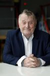 Hilversum 19 november 2023
Presentatie kijkbuisvrienden met oa Loeki Knol
Tony Neef
Maroesja Lacunes
Barrie Stevens
Bram Biesterveld.
Ydwer Bosma is de producent.