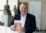 Hilversum 19 november 2023
Presentatie kijkbuisvrienden met oa Loeki Knol
Tony Neef
Maroesja Lacunes
Barrie Stevens
Bram Biesterveld.
Ydwer Bosma is de producent.