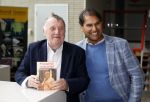 Hilversum 19 november 2023
Presentatie kijkbuisvrienden met oa Loeki Knol
Tony Neef
Maroesja Lacunes
Barrie Stevens
Bram Biesterveld.
Ydwer Bosma is de producent.