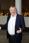 Hilversum 19 november 2023
Presentatie kijkbuisvrienden met oa Loeki Knol
Tony Neef
Maroesja Lacunes
Barrie Stevens
Bram Biesterveld.
Ydwer Bosma is de producent.