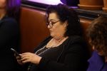 Den Haag 13 november 2023
In aanloop naar de Tweede Kamerverkiezingen organiseren de vrouwenbladen Libelle, Margriet, Flair en Nouveau gezamenlijk het VerkiezingscafÃ©. De vier hoofdredacteuren verwelkomen prominente vrouwen op de kieslijst van de grootste politieke partijen.
Op maandag 13 november 2023 gaan vooraanstaande vrouwelijke politici van verschillende partijen met elkaar in debat, onder leiding van journaliste Diana Matroos. Hoofdredacteuren Hilmar Mulder (Libelle), Helene van Santen (Margriet), Marije Veerman (Flair) en Claudia Straatmans (Nouveau) praten met hen over de belangrijkste themaâ€™s die hun lezeressen aangaan.
De volgende vrouwelijke politici schuiven aan om te vertellen waarvoor zij staan tijdens de Tweede Kamerverkiezingen: Sophie Hermans (VVD), Caroline van der Plas (BBB), Lisa Westerveld (GroenLinks/PvdA), Hilde Palland (CDA), JoÃ«lle Gooijer (ChristenUnie), Anne-Marijke Podt (D66) en Lilian Marijnissen (SP). Alles speelt zich af bij Dudok.