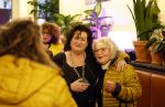 Den Haag 13 november 2023
In aanloop naar de Tweede Kamerverkiezingen organiseren de vrouwenbladen Libelle, Margriet, Flair en Nouveau gezamenlijk het VerkiezingscafÃ©. De vier hoofdredacteuren verwelkomen prominente vrouwen op de kieslijst van de grootste politieke partijen.
Op maandag 13 november 2023 gaan vooraanstaande vrouwelijke politici van verschillende partijen met elkaar in debat, onder leiding van journaliste Diana Matroos. Hoofdredacteuren Hilmar Mulder (Libelle), Helene van Santen (Margriet), Marije Veerman (Flair) en Claudia Straatmans (Nouveau) praten met hen over de belangrijkste themaâ€™s die hun lezeressen aangaan.
De volgende vrouwelijke politici schuiven aan om te vertellen waarvoor zij staan tijdens de Tweede Kamerverkiezingen: Sophie Hermans (VVD), Caroline van der Plas (BBB), Lisa Westerveld (GroenLinks/PvdA), Hilde Palland (CDA), JoÃ«lle Gooijer (ChristenUnie), Anne-Marijke Podt (D66) en Lilian Marijnissen (SP). Alles speelt zich af bij Dudok.