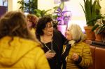 Den Haag 13 november 2023
In aanloop naar de Tweede Kamerverkiezingen organiseren de vrouwenbladen Libelle, Margriet, Flair en Nouveau gezamenlijk het VerkiezingscafÃ©. De vier hoofdredacteuren verwelkomen prominente vrouwen op de kieslijst van de grootste politieke partijen.
Op maandag 13 november 2023 gaan vooraanstaande vrouwelijke politici van verschillende partijen met elkaar in debat, onder leiding van journaliste Diana Matroos. Hoofdredacteuren Hilmar Mulder (Libelle), Helene van Santen (Margriet), Marije Veerman (Flair) en Claudia Straatmans (Nouveau) praten met hen over de belangrijkste themaâ€™s die hun lezeressen aangaan.
De volgende vrouwelijke politici schuiven aan om te vertellen waarvoor zij staan tijdens de Tweede Kamerverkiezingen: Sophie Hermans (VVD), Caroline van der Plas (BBB), Lisa Westerveld (GroenLinks/PvdA), Hilde Palland (CDA), JoÃ«lle Gooijer (ChristenUnie), Anne-Marijke Podt (D66) en Lilian Marijnissen (SP). Alles speelt zich af bij Dudok.