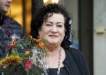 Den Haag 13 november 2023
In aanloop naar de Tweede Kamerverkiezingen organiseren de vrouwenbladen Libelle, Margriet, Flair en Nouveau gezamenlijk het VerkiezingscafÃ©. De vier hoofdredacteuren verwelkomen prominente vrouwen op de kieslijst van de grootste politieke partijen.
Op maandag 13 november 2023 gaan vooraanstaande vrouwelijke politici van verschillende partijen met elkaar in debat, onder leiding van journaliste Diana Matroos. Hoofdredacteuren Hilmar Mulder (Libelle), Helene van Santen (Margriet), Marije Veerman (Flair) en Claudia Straatmans (Nouveau) praten met hen over de belangrijkste themaâ€™s die hun lezeressen aangaan.
De volgende vrouwelijke politici schuiven aan om te vertellen waarvoor zij staan tijdens de Tweede Kamerverkiezingen: Sophie Hermans (VVD), Caroline van der Plas (BBB), Lisa Westerveld (GroenLinks/PvdA), Hilde Palland (CDA), JoÃ«lle Gooijer (ChristenUnie), Anne-Marijke Podt (D66) en Lilian Marijnissen (SP). Alles speelt zich af bij Dudok.