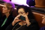 Den Haag 13 november 2023
In aanloop naar de Tweede Kamerverkiezingen organiseren de vrouwenbladen Libelle, Margriet, Flair en Nouveau gezamenlijk het VerkiezingscafÃ©. De vier hoofdredacteuren verwelkomen prominente vrouwen op de kieslijst van de grootste politieke partijen.
Op maandag 13 november 2023 gaan vooraanstaande vrouwelijke politici van verschillende partijen met elkaar in debat, onder leiding van journaliste Diana Matroos. Hoofdredacteuren Hilmar Mulder (Libelle), Helene van Santen (Margriet), Marije Veerman (Flair) en Claudia Straatmans (Nouveau) praten met hen over de belangrijkste themaâ€™s die hun lezeressen aangaan.
De volgende vrouwelijke politici schuiven aan om te vertellen waarvoor zij staan tijdens de Tweede Kamerverkiezingen: Sophie Hermans (VVD), Caroline van der Plas (BBB), Lisa Westerveld (GroenLinks/PvdA), Hilde Palland (CDA), JoÃ«lle Gooijer (ChristenUnie), Anne-Marijke Podt (D66) en Lilian Marijnissen (SP). Alles speelt zich af bij Dudok.