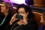 Den Haag 13 november 2023
In aanloop naar de Tweede Kamerverkiezingen organiseren de vrouwenbladen Libelle, Margriet, Flair en Nouveau gezamenlijk het VerkiezingscafÃ©. De vier hoofdredacteuren verwelkomen prominente vrouwen op de kieslijst van de grootste politieke partijen.
Op maandag 13 november 2023 gaan vooraanstaande vrouwelijke politici van verschillende partijen met elkaar in debat, onder leiding van journaliste Diana Matroos. Hoofdredacteuren Hilmar Mulder (Libelle), Helene van Santen (Margriet), Marije Veerman (Flair) en Claudia Straatmans (Nouveau) praten met hen over de belangrijkste themaâ€™s die hun lezeressen aangaan.
De volgende vrouwelijke politici schuiven aan om te vertellen waarvoor zij staan tijdens de Tweede Kamerverkiezingen: Sophie Hermans (VVD), Caroline van der Plas (BBB), Lisa Westerveld (GroenLinks/PvdA), Hilde Palland (CDA), JoÃ«lle Gooijer (ChristenUnie), Anne-Marijke Podt (D66) en Lilian Marijnissen (SP). Alles speelt zich af bij Dudok.