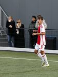 Amsterdam 11 november 2023
Damian v d Vaart in Ajax O18 tegen fc Den Haag op de toekomst. Zijn moeder Sylvie Meis en vriend Wim Beelen zijn aanwezig.