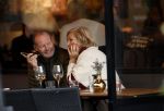 Amsterdam 2 november 2023
Danny Blind met zijn vrouw Yvonne  op terras in Amsterdam zuid.