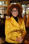 Den Haag 13 november 2023
In aanloop naar de Tweede Kamerverkiezingen organiseren de vrouwenbladen Libelle, Margriet, Flair en Nouveau gezamenlijk het VerkiezingscafÃ©. De vier hoofdredacteuren verwelkomen prominente vrouwen op de kieslijst van de grootste politieke partijen.
Op maandag 13 november 2023 gaan vooraanstaande vrouwelijke politici van verschillende partijen met elkaar in debat, onder leiding van journaliste Diana Matroos. Hoofdredacteuren Hilmar Mulder (Libelle), Helene van Santen (Margriet), Marije Veerman (Flair) en Claudia Straatmans (Nouveau) praten met hen over de belangrijkste themaâ€™s die hun lezeressen aangaan.
De volgende vrouwelijke politici schuiven aan om te vertellen waarvoor zij staan tijdens de Tweede Kamerverkiezingen: Sophie Hermans (VVD), Caroline van der Plas (BBB), Lisa Westerveld (GroenLinks/PvdA), Hilde Palland (CDA), JoÃ«lle Gooijer (ChristenUnie), Anne-Marijke Podt (D66) en Lilian Marijnissen (SP). Alles speelt zich af bij Dudok.