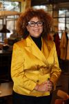 Den Haag 13 november 2023
In aanloop naar de Tweede Kamerverkiezingen organiseren de vrouwenbladen Libelle, Margriet, Flair en Nouveau gezamenlijk het VerkiezingscafÃ©. De vier hoofdredacteuren verwelkomen prominente vrouwen op de kieslijst van de grootste politieke partijen.
Op maandag 13 november 2023 gaan vooraanstaande vrouwelijke politici van verschillende partijen met elkaar in debat, onder leiding van journaliste Diana Matroos. Hoofdredacteuren Hilmar Mulder (Libelle), Helene van Santen (Margriet), Marije Veerman (Flair) en Claudia Straatmans (Nouveau) praten met hen over de belangrijkste themaâ€™s die hun lezeressen aangaan.
De volgende vrouwelijke politici schuiven aan om te vertellen waarvoor zij staan tijdens de Tweede Kamerverkiezingen: Sophie Hermans (VVD), Caroline van der Plas (BBB), Lisa Westerveld (GroenLinks/PvdA), Hilde Palland (CDA), JoÃ«lle Gooijer (ChristenUnie), Anne-Marijke Podt (D66) en Lilian Marijnissen (SP). Alles speelt zich af bij Dudok.