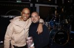 IJsselstin 27 november 2023
Boekpresentatie Glenn Helder . Wesley Sneijder krijgt het eerste exemplaar.