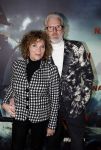 Amsterdam 21 november 2023
Premiere Napoleon in Pathe Arena. Henriette Tol met man