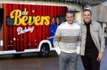 Scheveningen 23 november 2023
John de Bever en Kees de Bever ( Kees Stevens) voor hun camper bij het circustheater.